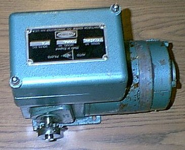 Raytheon Neco Model 17DR8 Mechanical Drive Unit