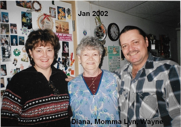 Diana, Momma Lyn & Wayne 2002