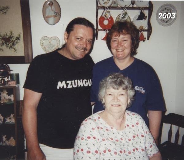 Lyn with Wayne & Diana 2003