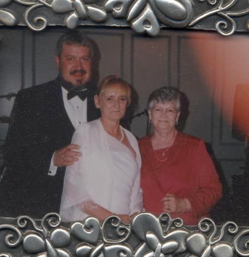 Lyn with Her Daughter Rhonda & Husband Tom Musgrove